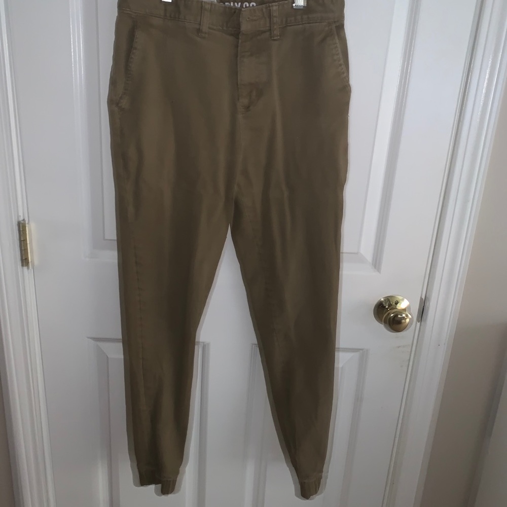 Men’s khakis joggers